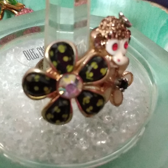 Betsey Johnson Monkey ring. - Picture 2 of 4